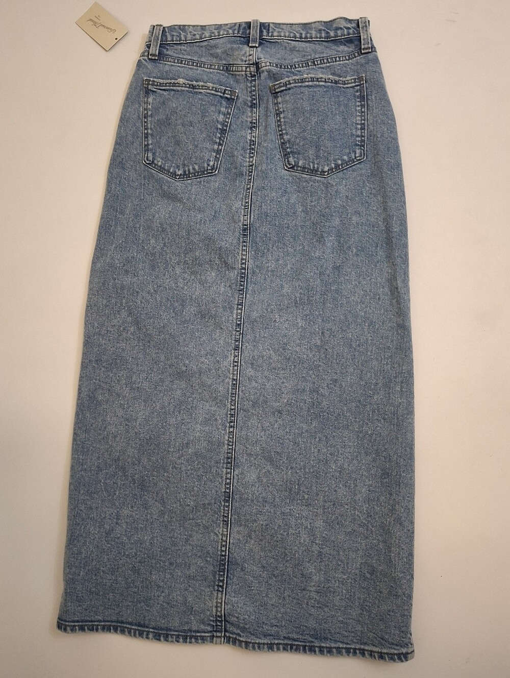 NWT Denim Maxi Skirt In Medium Wash -- Universal Thread Size 4 - Picture 6 of 9
